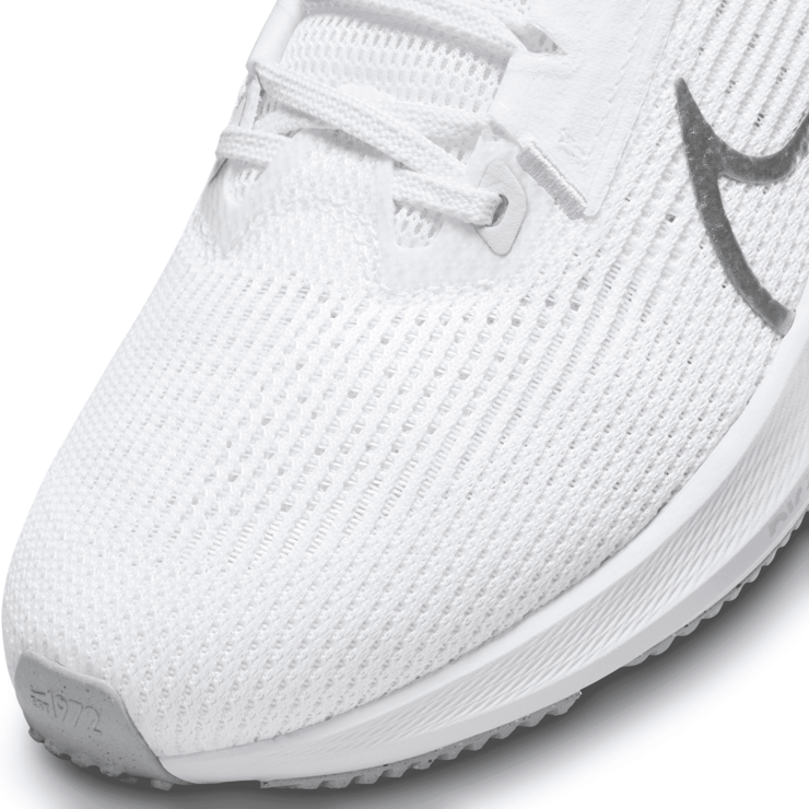 Nike Air Zoom Pegasus 40 'White Metallic Silver' (W) Angle 5