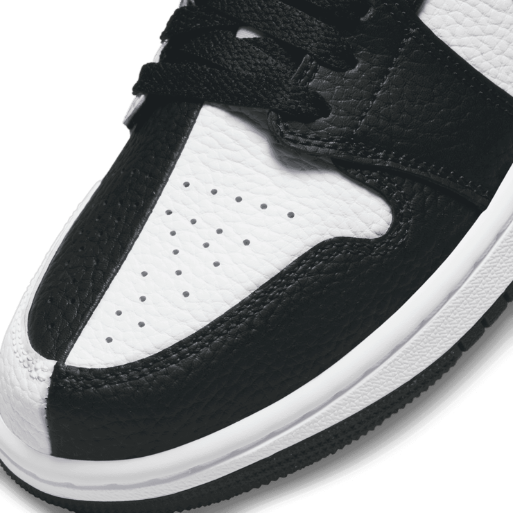 Jordan 1 Low Homage Black White (W) Angle 4