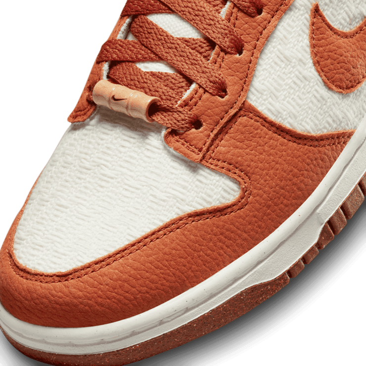 Nike Dunk Low Retro Sun Club Burn Sunrise (W) Angle 4