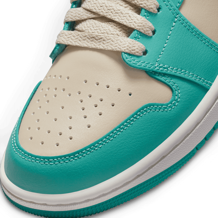 Jordan 1 Low Tropical Teal (W) Angle 4