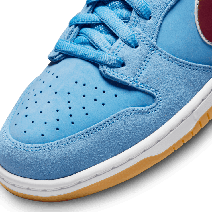 Nike SB Dunk Low Phillies Angle 4