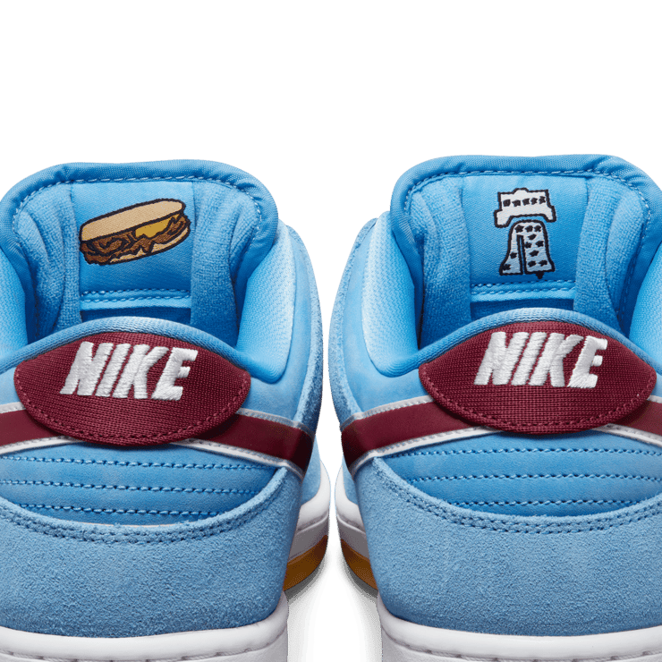 Nike SB Dunk Low Phillies Angle 6