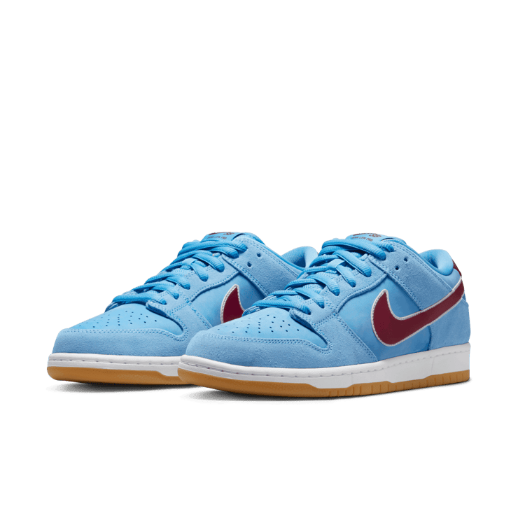 Nike SB Dunk Low Phillies Angle 2