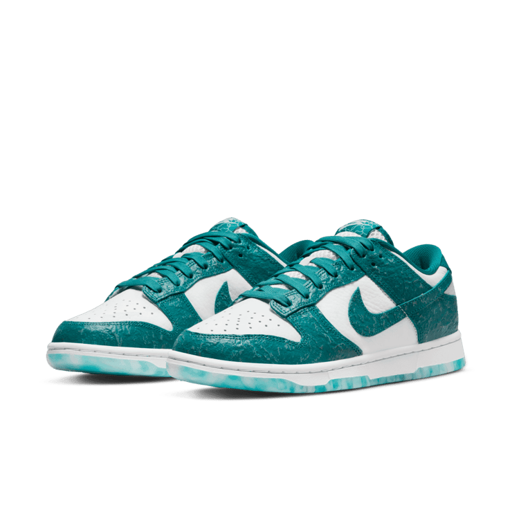 Nike Dunk Low Ocean (W) Angle 2