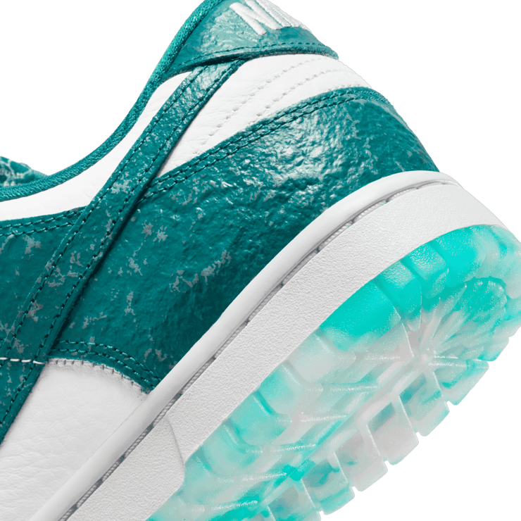 Nike Dunk Low Ocean (W) Angle 5