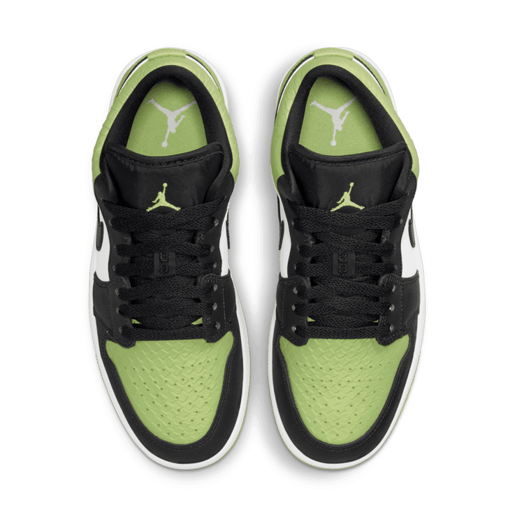 Jordan 1 Low Snakeskin Vivid Green (W) Angle 1