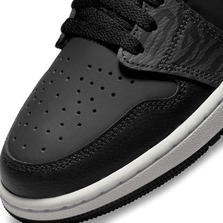 Jordan 1 Zoom Comfort Breakfast Club Angle 4