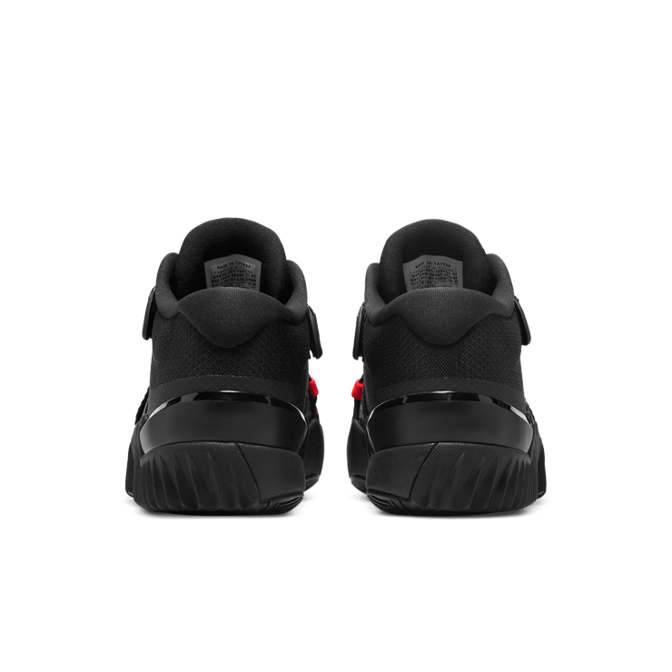 Nike Zoom Court Dragon Bred Angle 2