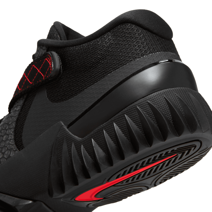 Nike Zoom Court Dragon Bred Angle 3