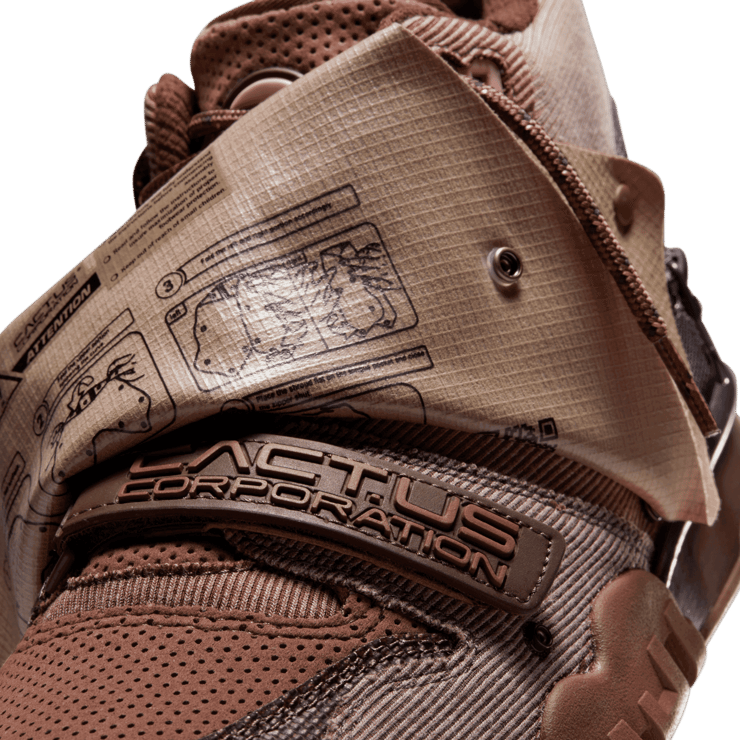 Nike Air Trainer 1 Travis Scott Light Chocolate Angle 4