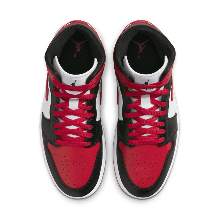 Jordan 1 Mid Bred Toe (W) Angle 1