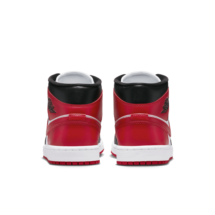 Jordan 1 Mid Bred Toe (W) Angle 3