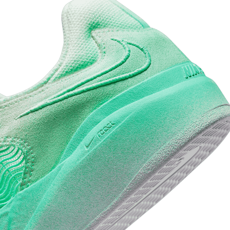 Nike SB Ishod Light Menta Angle 5