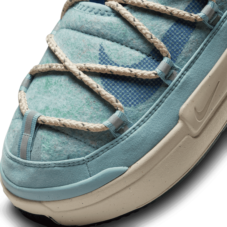 Nike Offline Pack Ocean Cube Angle 4