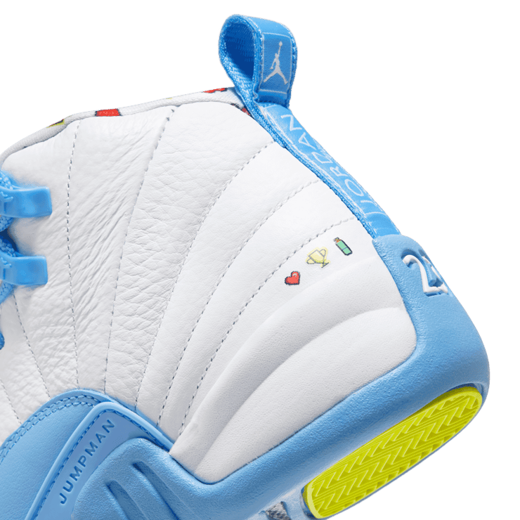 Jordan 12 Emoji (GS) Angle 5