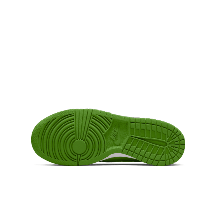 Nike Dunk Low Chlorophyll (GS) Angle 0