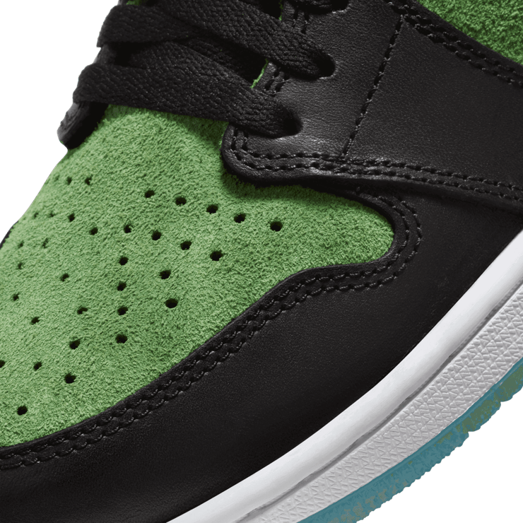 Jordan 1 Retro High Zoom “Rage Green” Angle 4