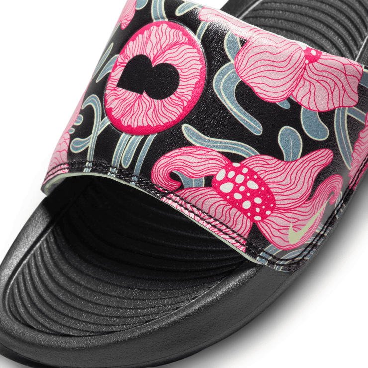 Nike Naomi Osaka x Victori One Slide 'Japanese Cherry Blossoms' (W) Angle 3