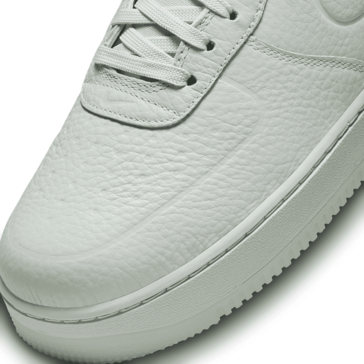 Nike Air Force 1 '07 Pro-Tech Light Silver Angle 5