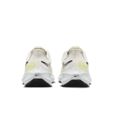 Nike Air Zoom Pegasus 39 Shield 'Pale Ivory Luminous Green' (W) Angle 4