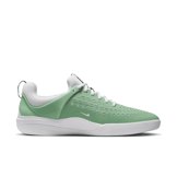 Nike SB Zoom Nyjah 3 SB 'Enamel Green' Angle 1