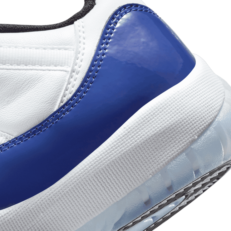 Air Jordan 11 Retro Low White Concord (W) Angle 5