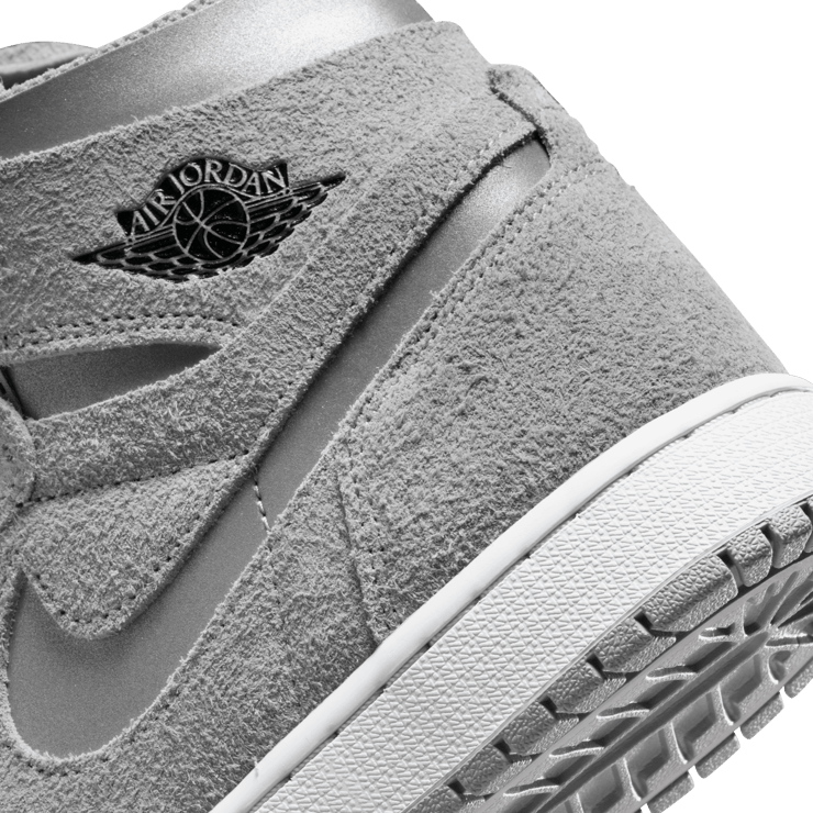 Jordan 1 Zoom CMFT Metallic Silver (W) Angle 5