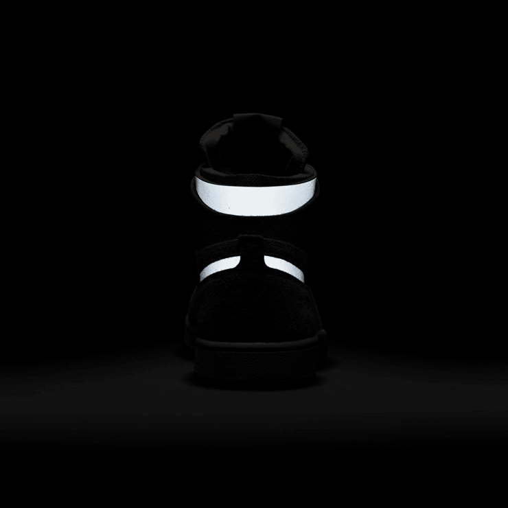 Jordan 1 Zoom CMFT Metallic Silver (W) Angle 6