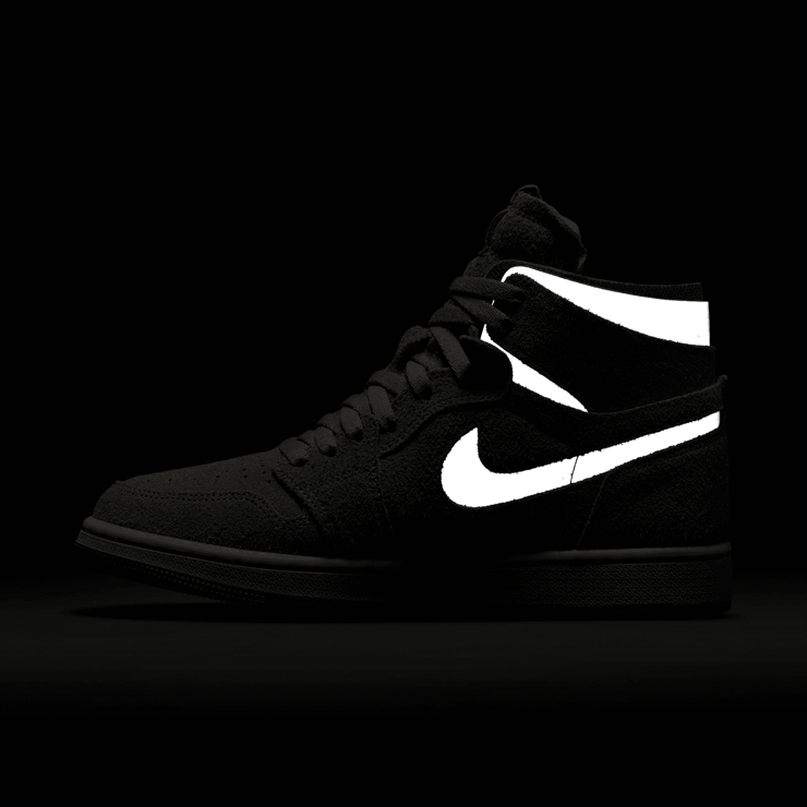 Jordan 1 Zoom CMFT Metallic Silver (W) Angle 8