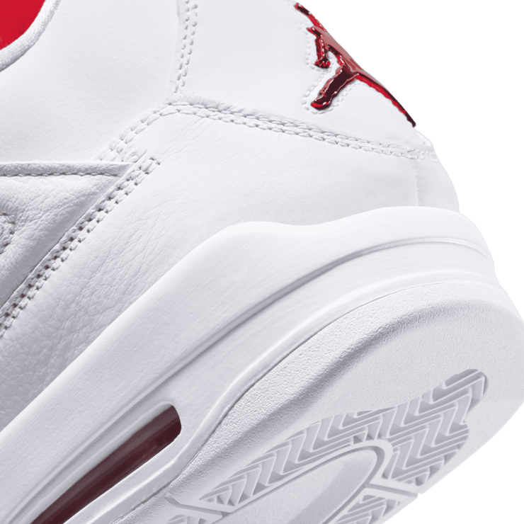 Jordan 4 Retro Metallic Red Angle 5