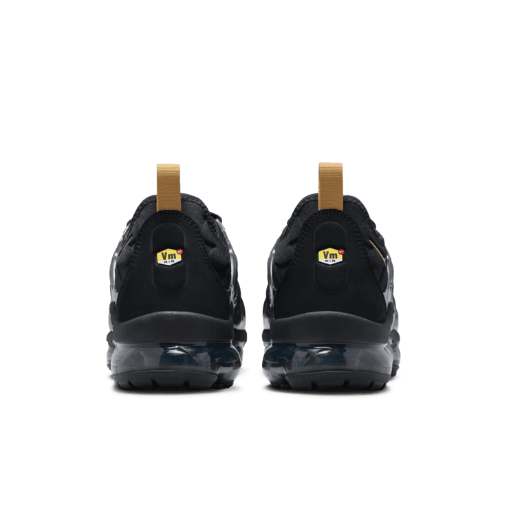 Nike Air VaporMax Plus Black Metallic Gold Anthracite Angle 3