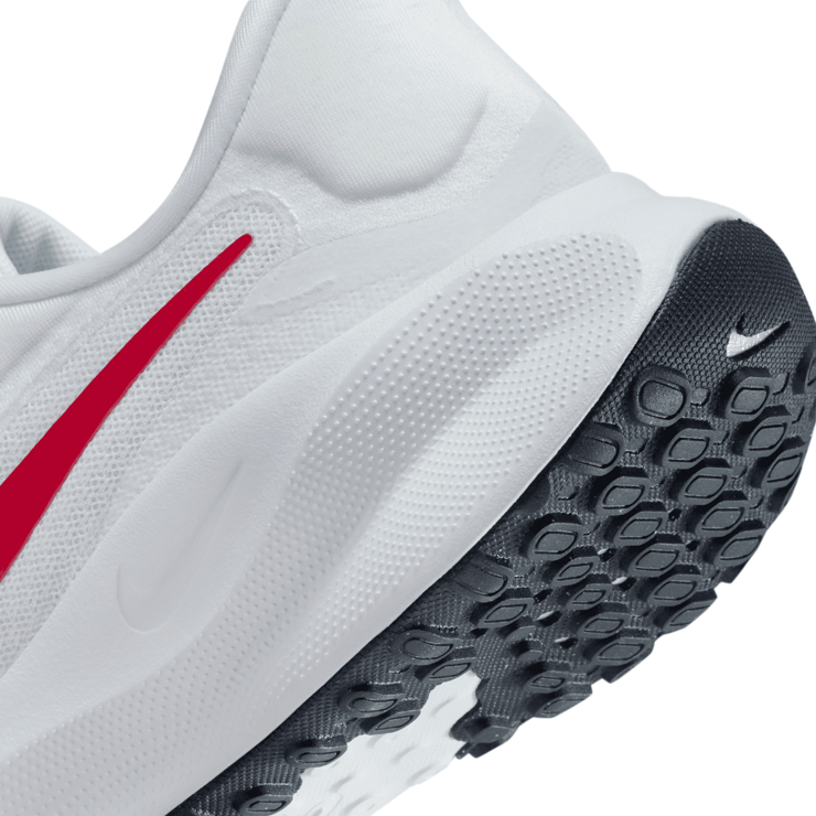 Nike Revolution 7 EasyOn Road Angle 6