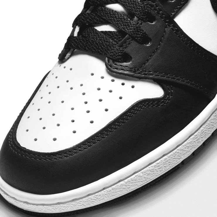 Air Jordan 1 High 85 Black White Angle 4