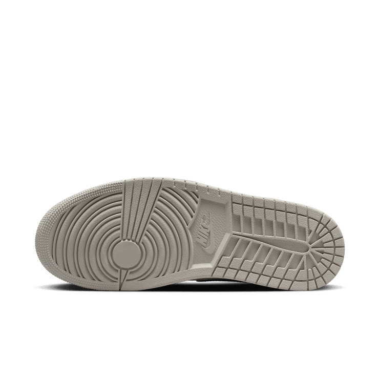 Air Jordan 1 High Elephant Print Angle 0