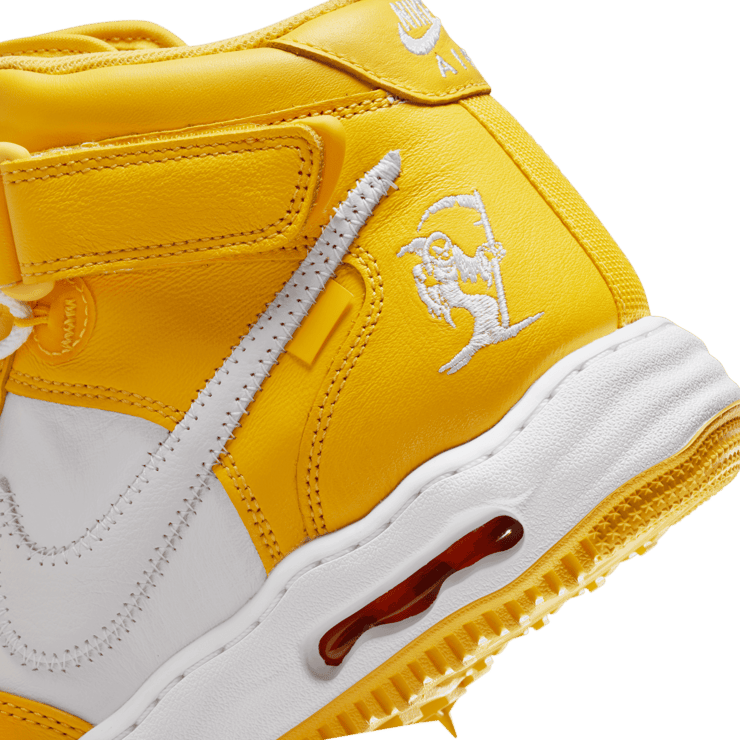 Nike Air Force 1 Mid SP Off-White Varsity Maize Angle 5