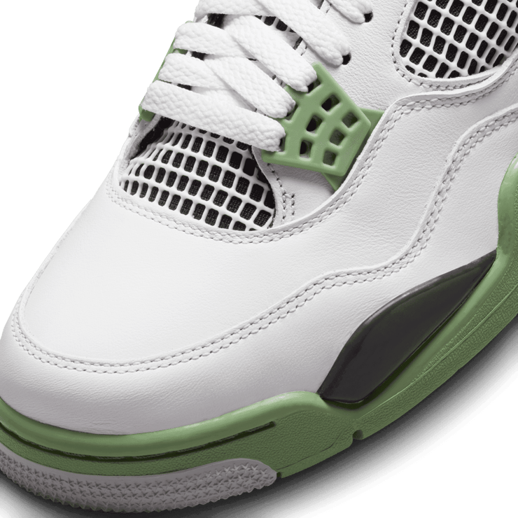 Air Jordan 4 Retro Seafoam (W) Angle 4