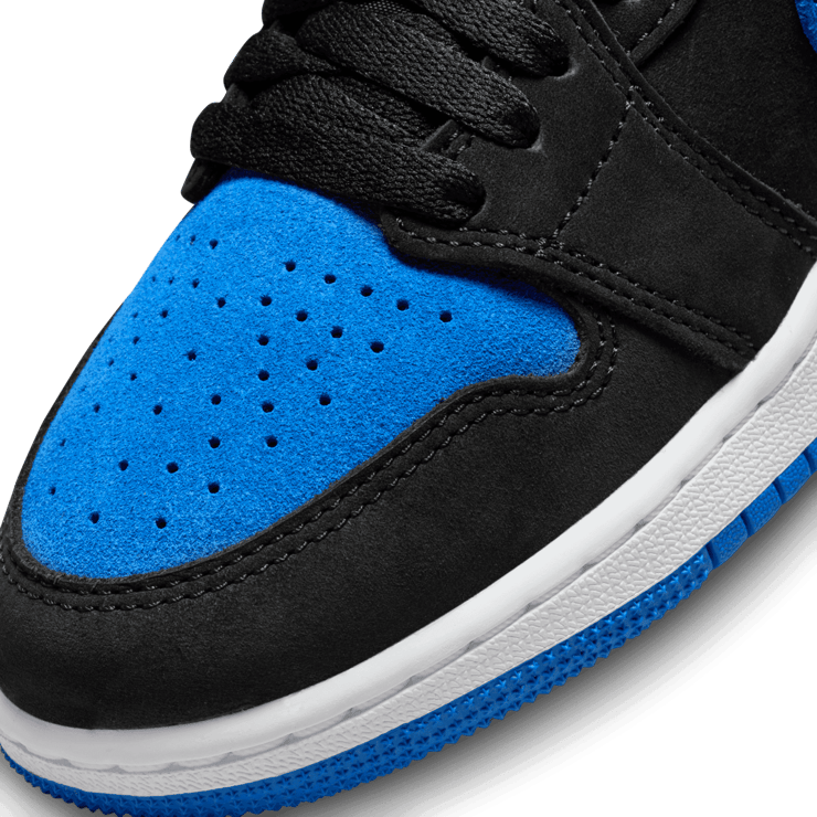 Air Jordan 1 Retro High OG Royal Reimagined (GS) Angle 4
