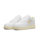 Nike Air Force 1 Pale Vanilla Angle 3