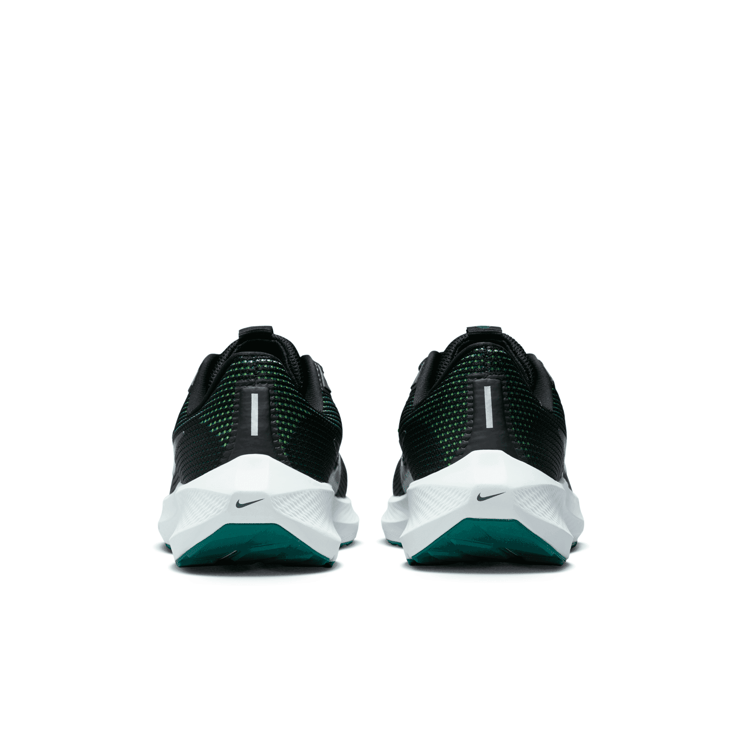 Nike Pegasus 40 Road Angle 4
