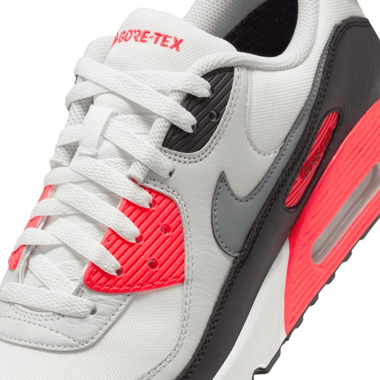 Nike Air Max 90 Gore-Tex Bright Crimson Angle 4