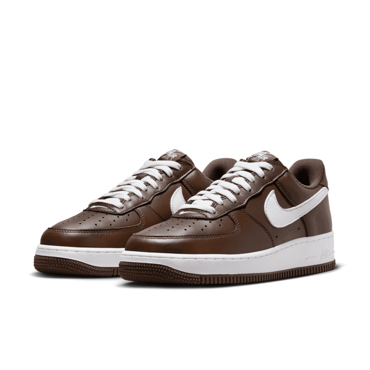 Nike Air Force 1 Low Chocolate Angle 2