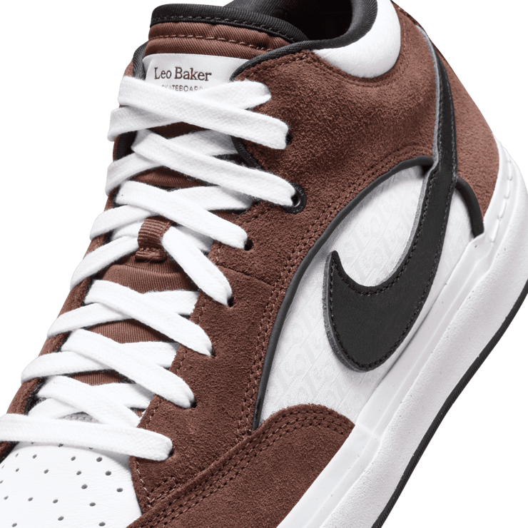 Nike SB React Leo Light Chocolate Angle 4