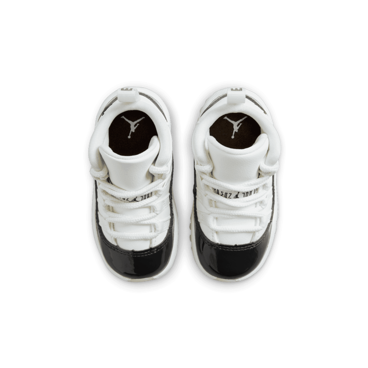 Air Jordan 11 Retro Neapolitan (TD) Angle 1