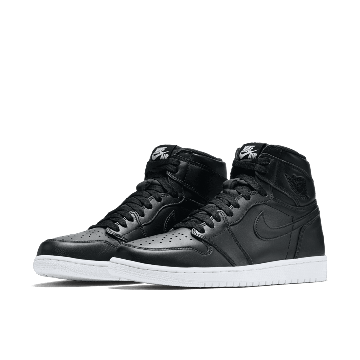 Air Jordan 1 Retro High OG Cyber Monday Angle 2