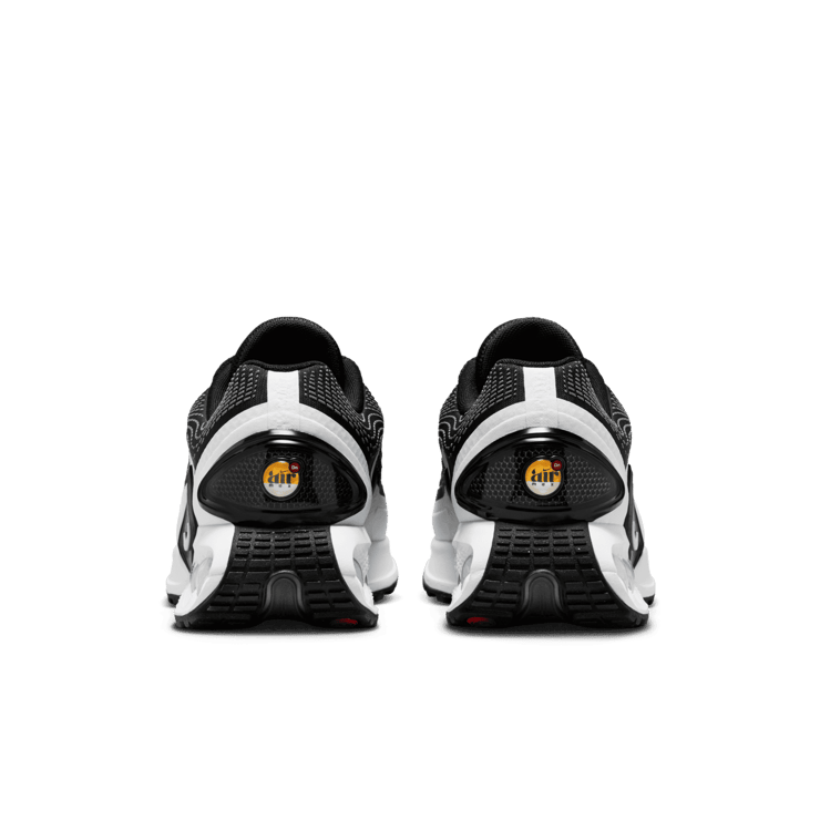 Nike Air Max DN Black White (W) Angle 4