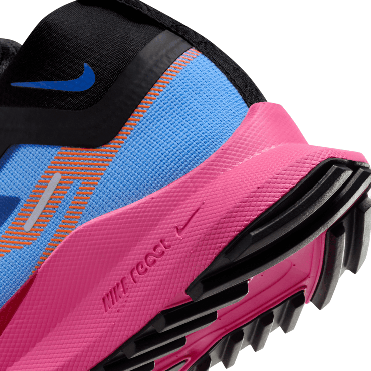 Nike Pegasus Trail 4 GORE-TEX Waterproof Trail Angle 4