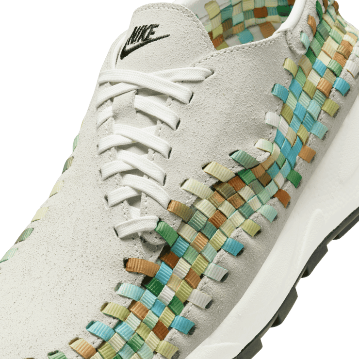 Nike Air Footscape Woven Rainbow (W) Angle 4