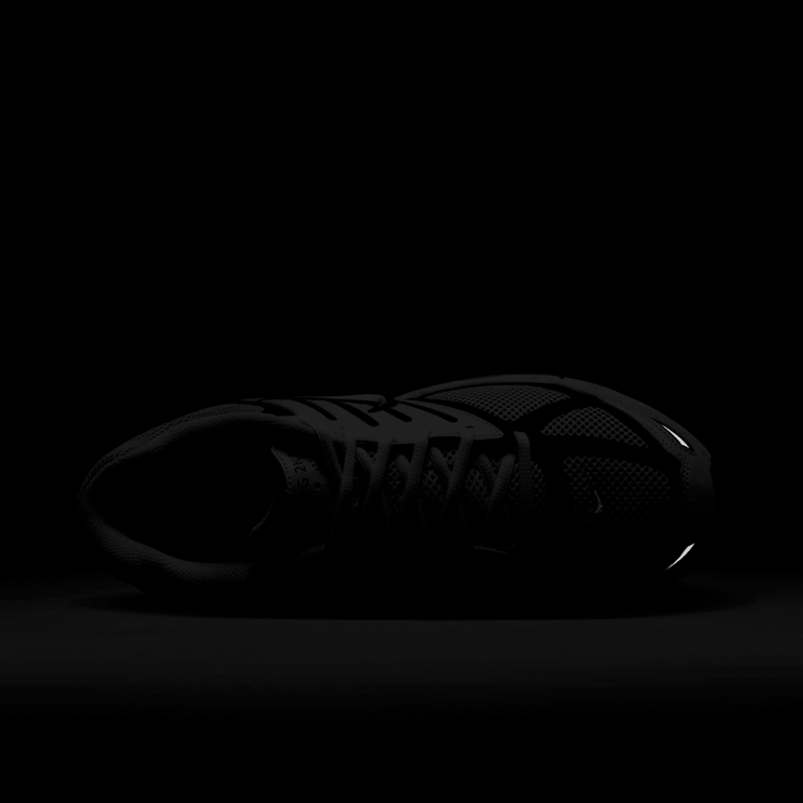 Nike Air Pegasus 2K5 White Black Angle 6