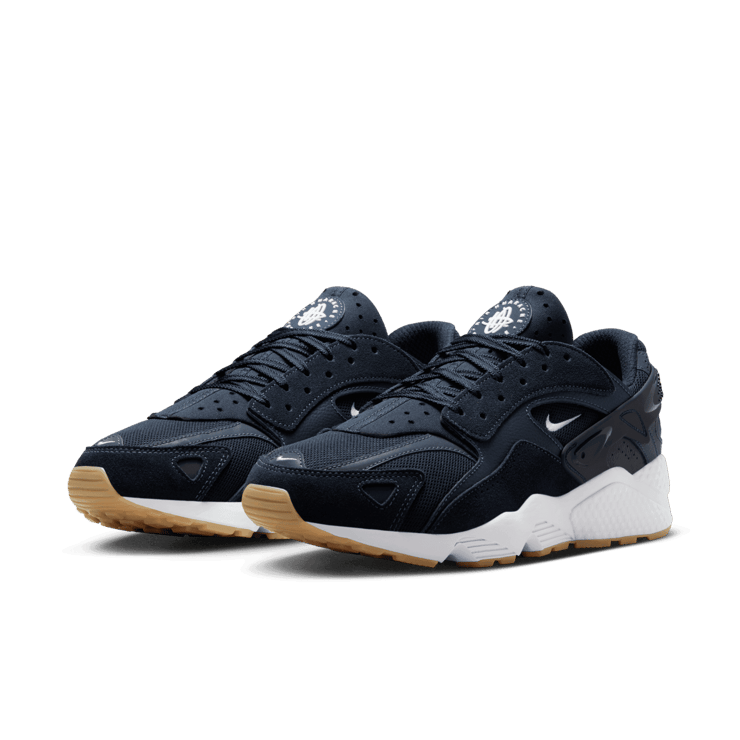 Nike Air Huarache Runner Dark Obsidian Gum Angle 3