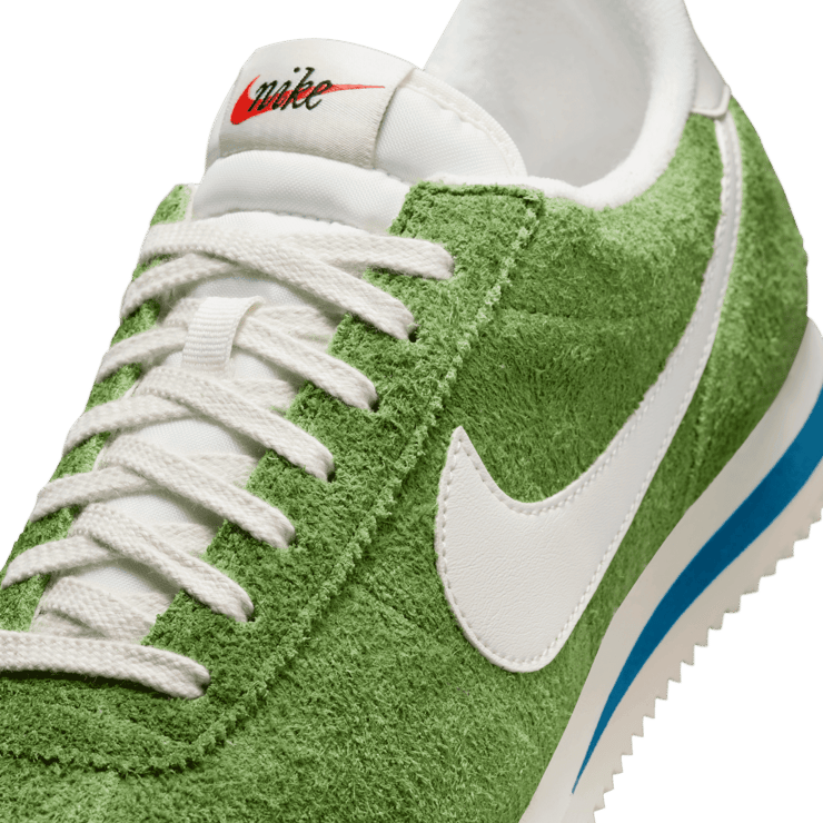 Nike Cortez Vintage Chlorophyll (W) Angle 4